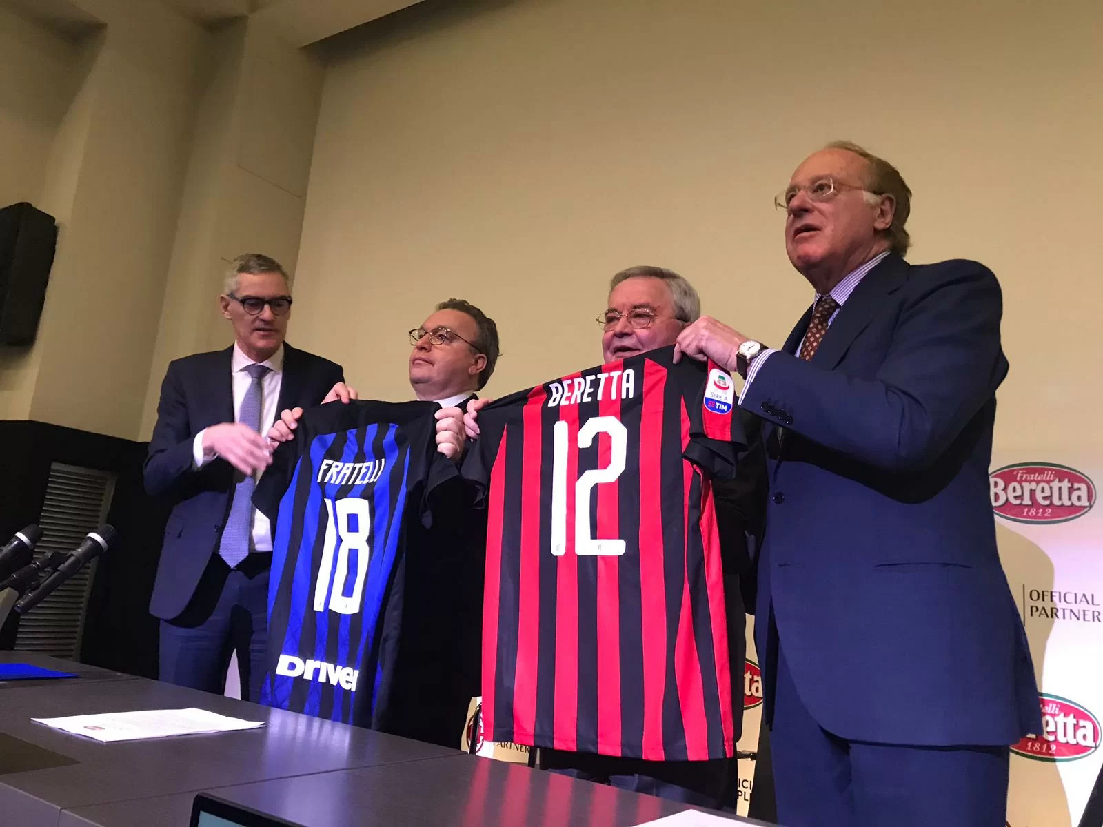SM/ Scaroni: “Ammodernare o ricostruire San Siro, dobbiamo fare una cosa fantastica”