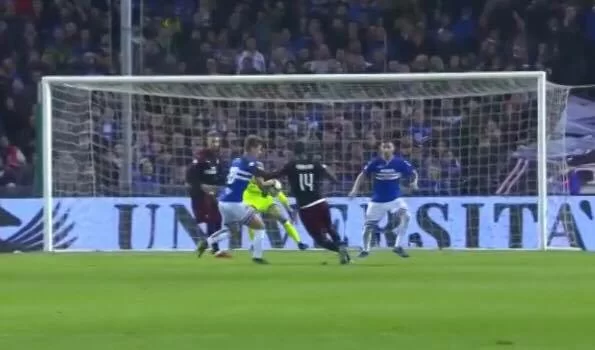 FOTO/ Sampdoria-Milan, intervento dubbio di Praet con la mano: era rigore?