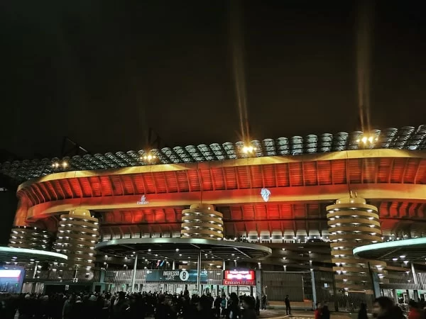 Atalanta a San Siro per la Champions: il 70% dei tifosi rossoneri è d’accordo
