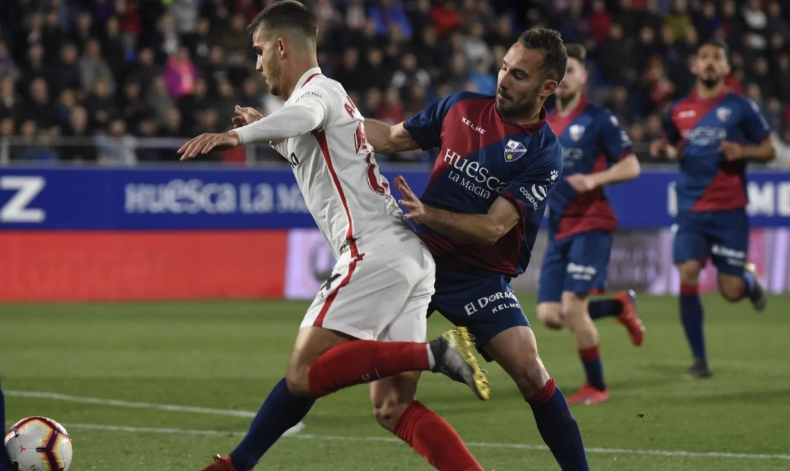 Calciomercato Milan – Silva piace a due club turchi: tenerlo o venderlo?