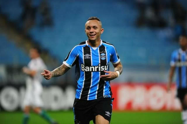 Bomba di Fox Sports Brasil: Leonardo diretto a Porto Alegre per trattare di persona Everton