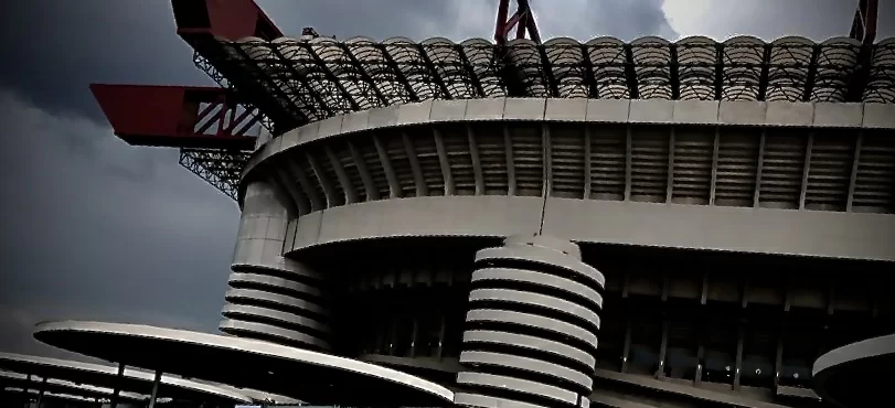 Abbattere e rimpiazzare San Siro è cosa buona e giusta