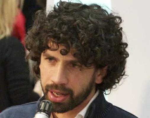 Coronavirus, Tommasi: “Si giocherà a porte chiuse, ma anche i calciatori rischiano”
