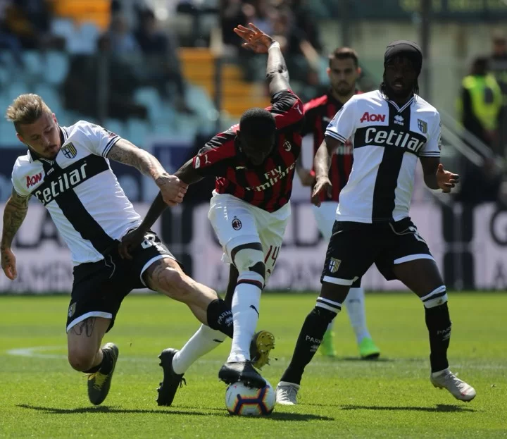 Castillejo fa, Borini disfa: Bruno Alves riprende il Milan, al Tardini è solo 1-1