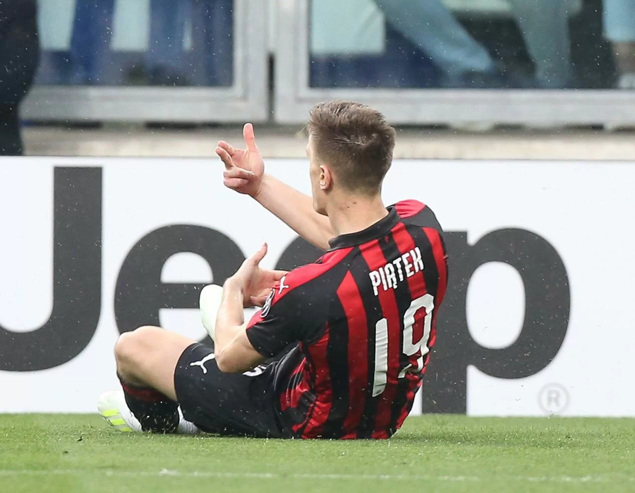 Il Milan si consola con Piatek: 21 reti, è sul trono del gol con Quagliarella. Altro che CR7…
