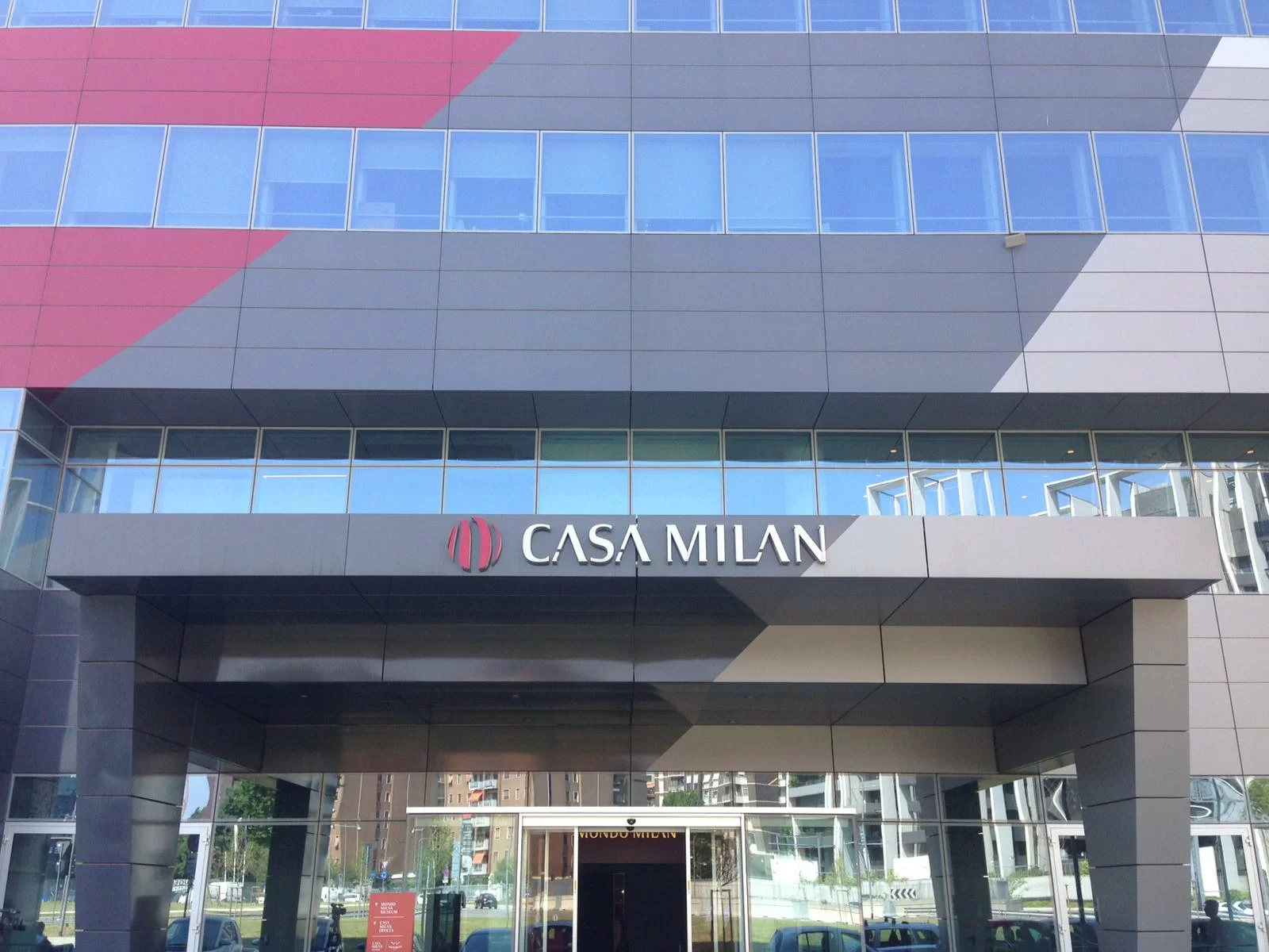 CF – Il Milan costituisce una newco per l’ acquisto di Casa Milan
