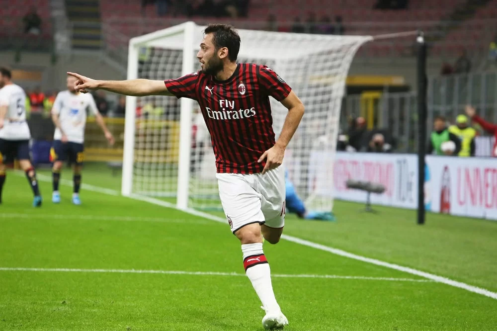 CdS – Çalhanoglu, il prezzo vola in alto ma occhio al rinnovo