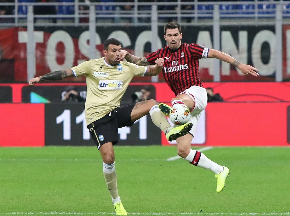 Milan, si raffredda la pista che porta a Petagna