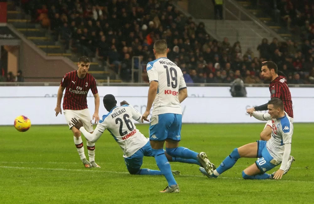 Milan-Napoli, un “brodino” che serve a poco: Bonaventura risponde a Lozano, 1-1 a San Siro