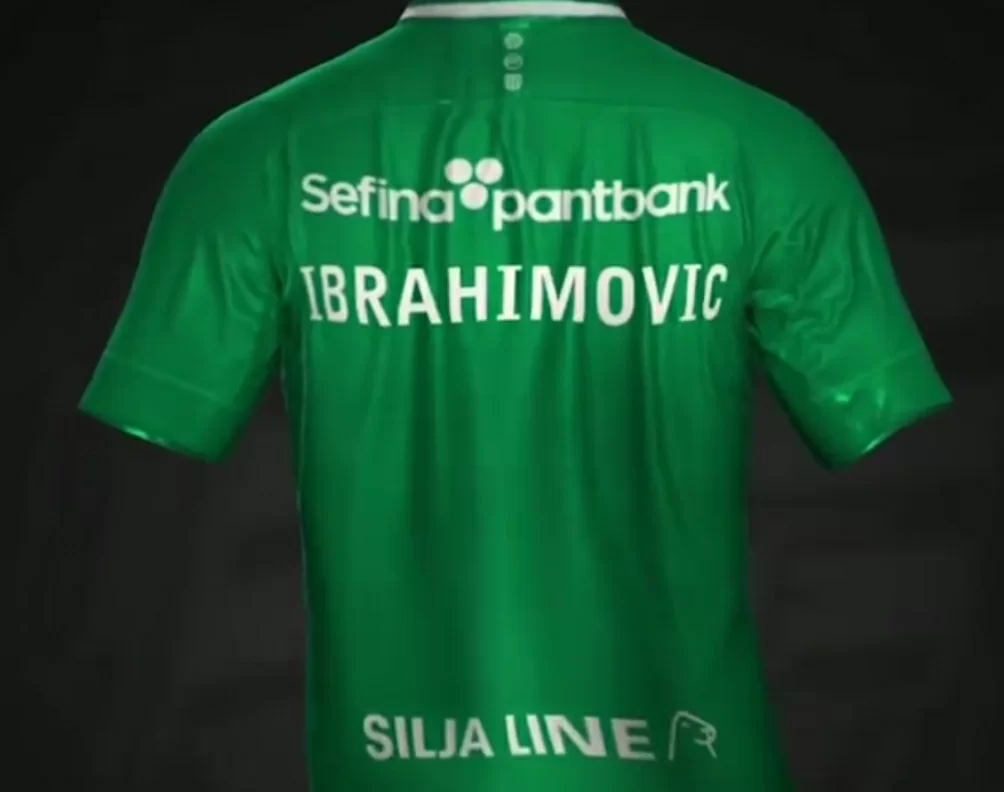 Malmö inferocita: insulti e atti vandalici alla statua di Zlatan Ibrahimovic