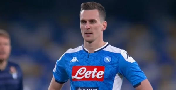 Milik-Milan, il club spinge per il polacco: offerto Kessie come contropartita