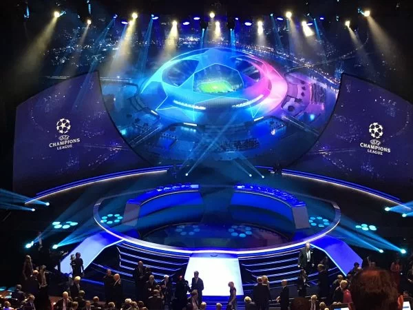 Mediaset si aggiudica ancora la Champions League, fino al 2024: ci sarà anche una ricca offerta in “streaming pay”