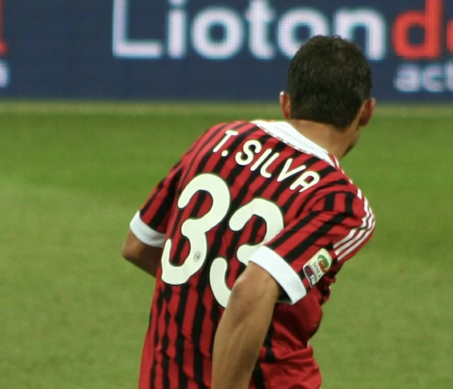 Thiago Silva deluso. Il suo entourage: “Ama Parigi e il PSG”