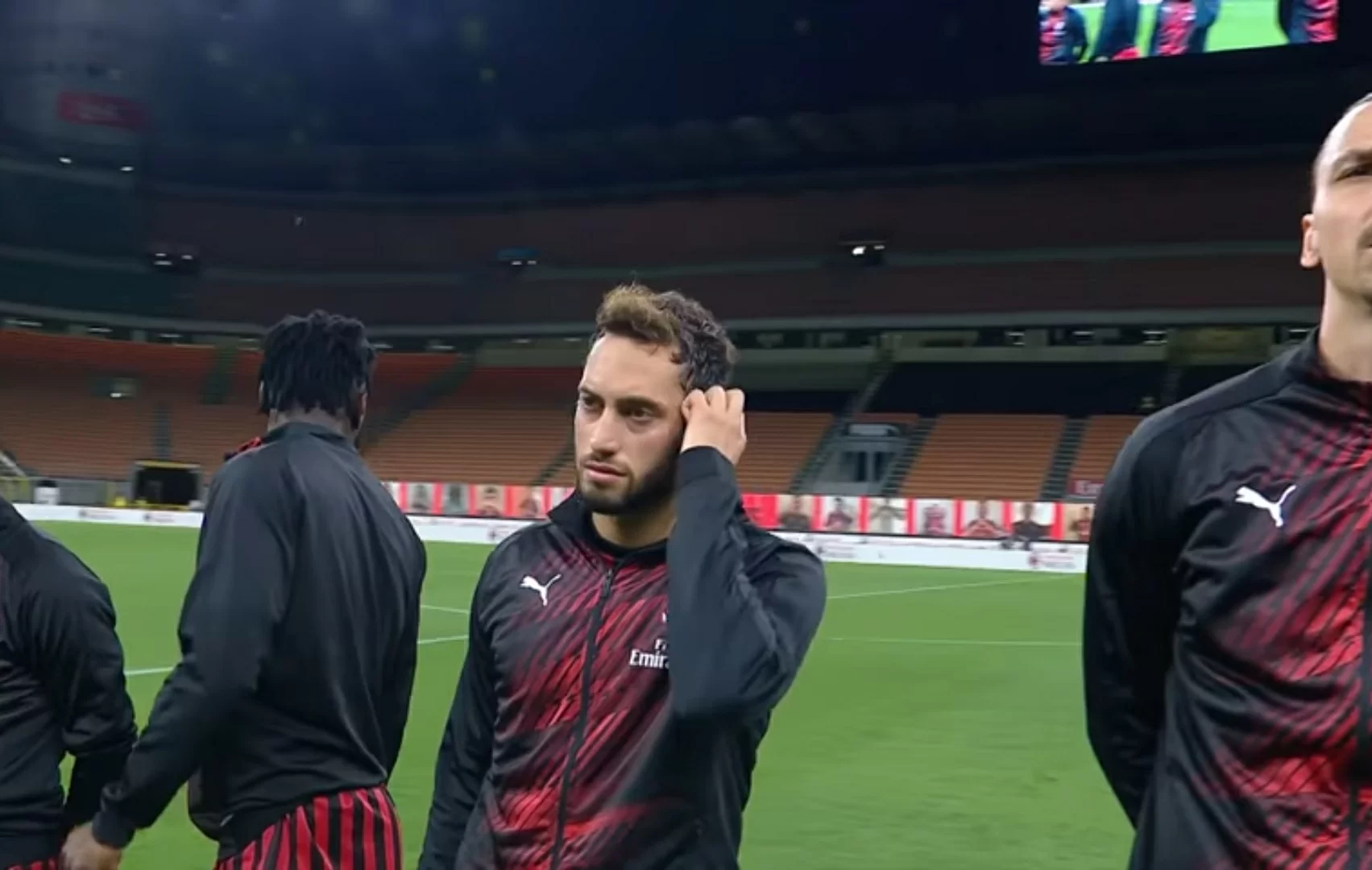 TS – La prossima settimana si tratta il rinnovo di Calhanoglu