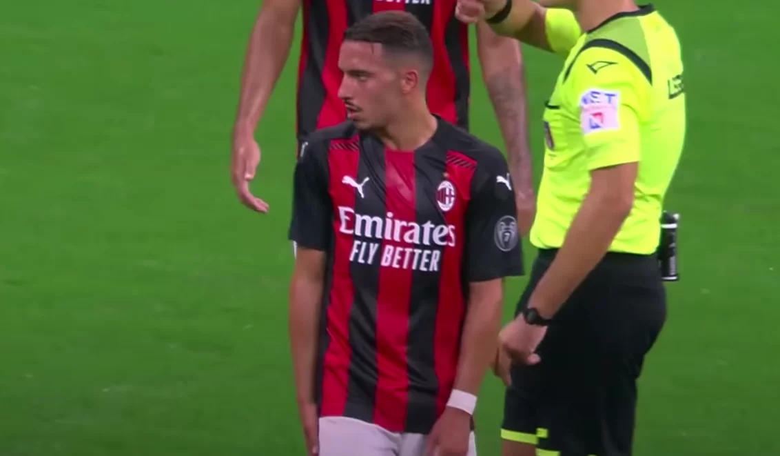 Moviola GdS – Giusto annullare il gol di Calabria, eccessivo il giallo per Bennacer