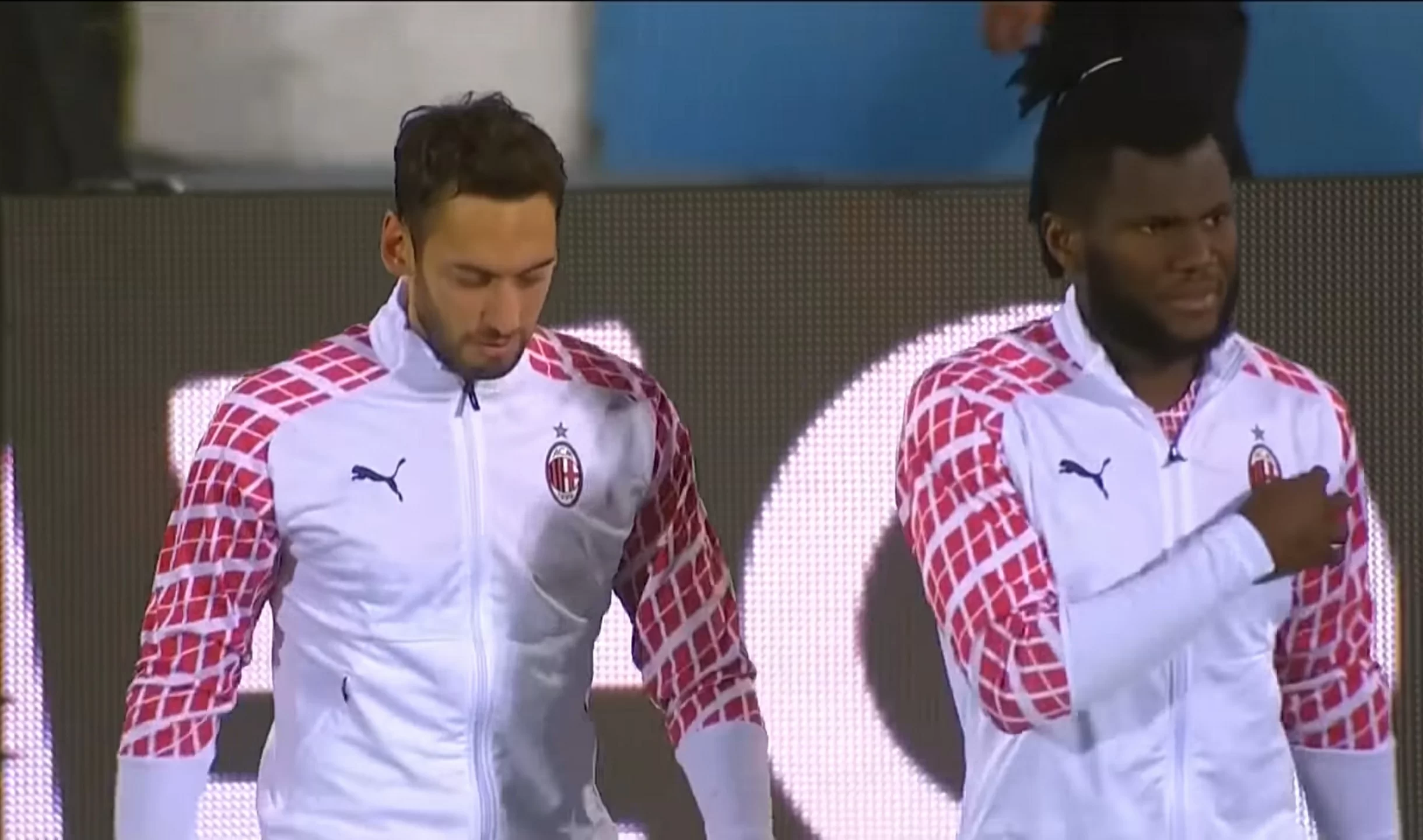 SportMediaset – Continuano i lavori per rinnovare Calha e Kessiè. Se Donnarumma non rinnova sono pronte le alternative