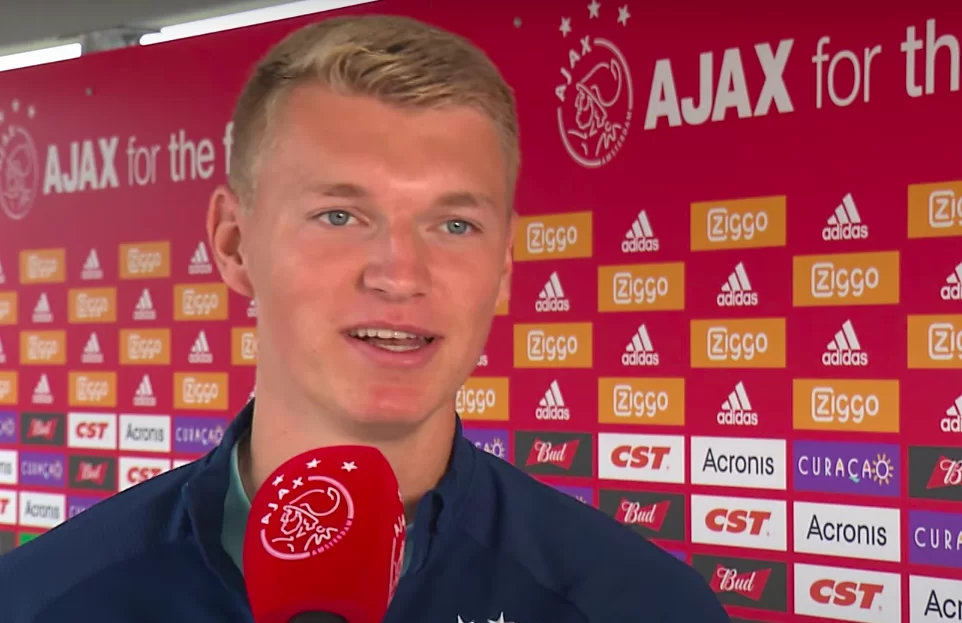 Piace Schuurs, ma quante pretendenti: anche il Liverpool sul difensore