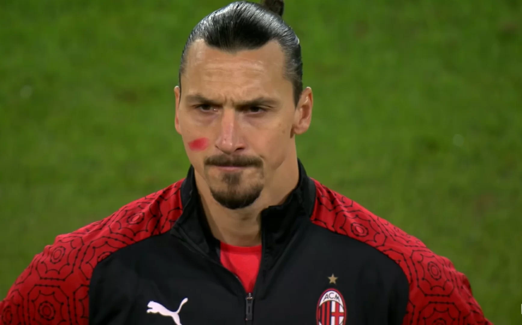 Un fiore strappato non cancella la primavera. La situazione è ancora nelle mani rossonere. Serve la reazione nel derby