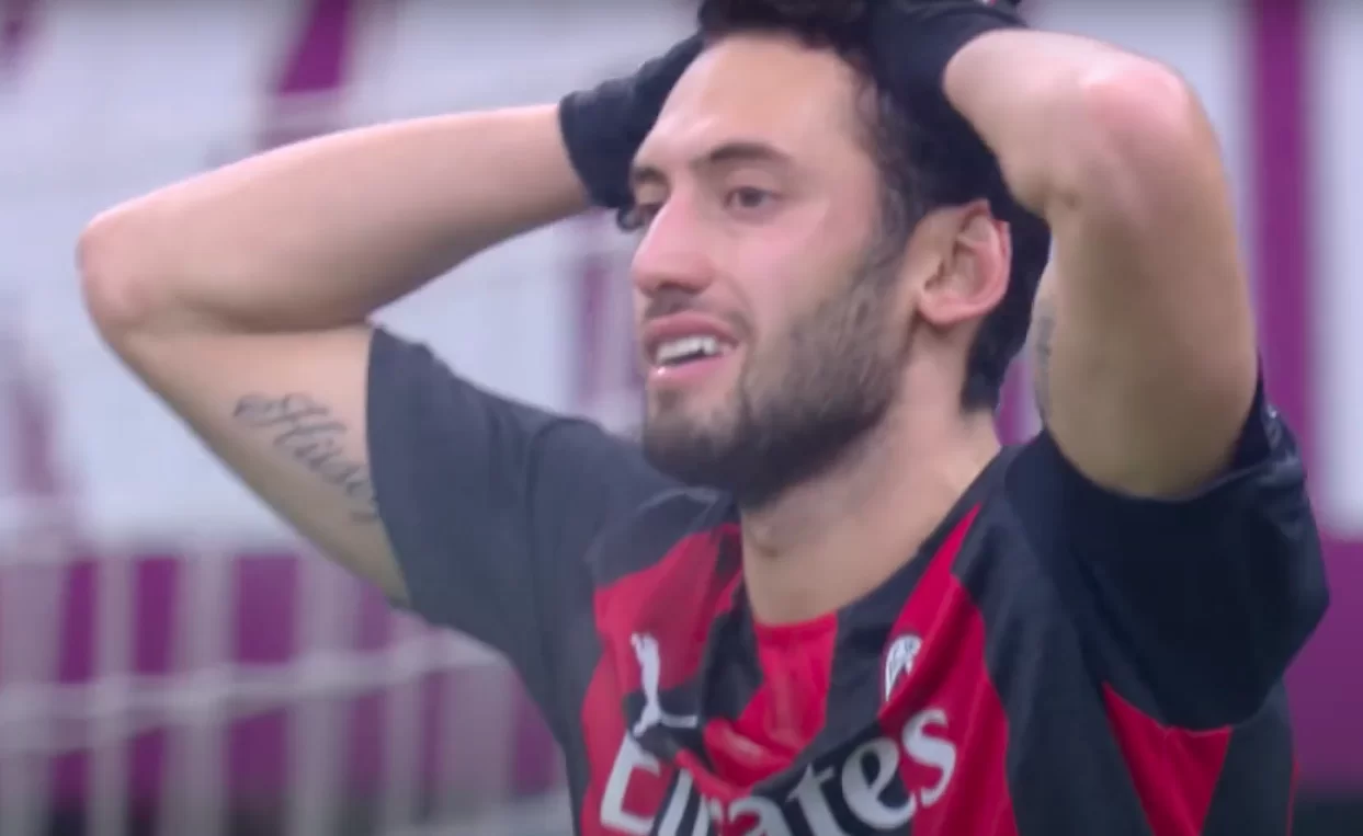 Calhanoglu, trenta gol in rossonero: raggiunti Leonardo e Boban