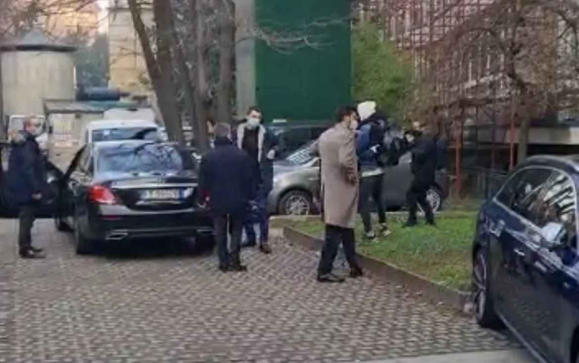 LIVE SM – Mandzukic, lascia il Centro Ambrosiano. Terminati i test per l’ idoneità sportiva. Domani la firma sul contratto