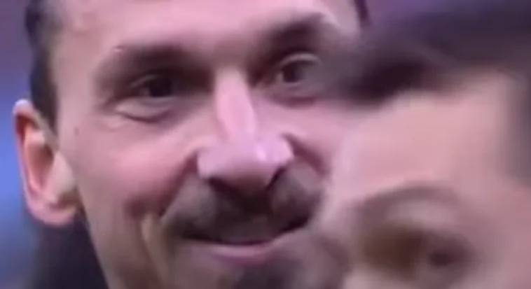 Zapata provoca sul rigore, Ibra risponde: “Ho più goal io che partite tu”