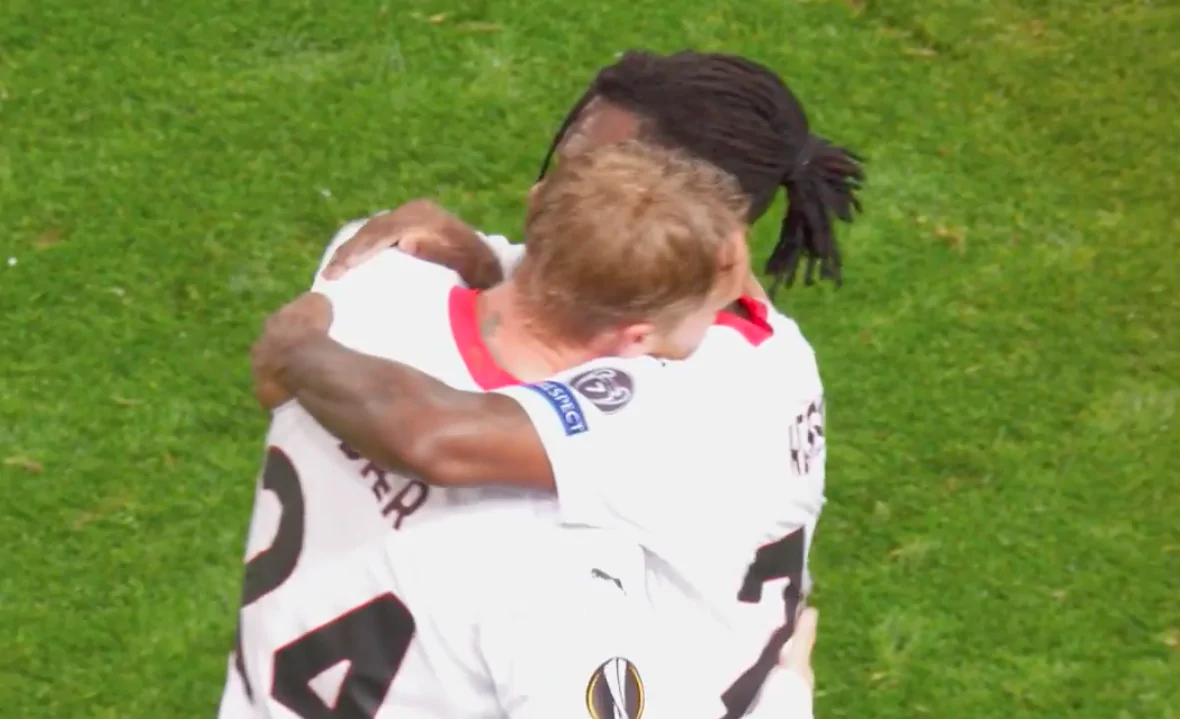 Una notte da Diavolo. La prestazione di Old Trafford racchiude lo spirito del calcio. Pioli ora faccia vedere una partita di tanti anni fa…