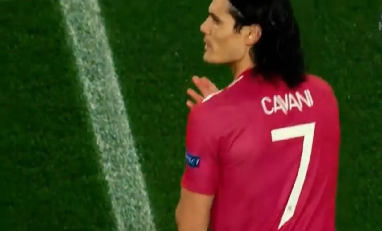 Ricaduta per Cavani: salta il Milan