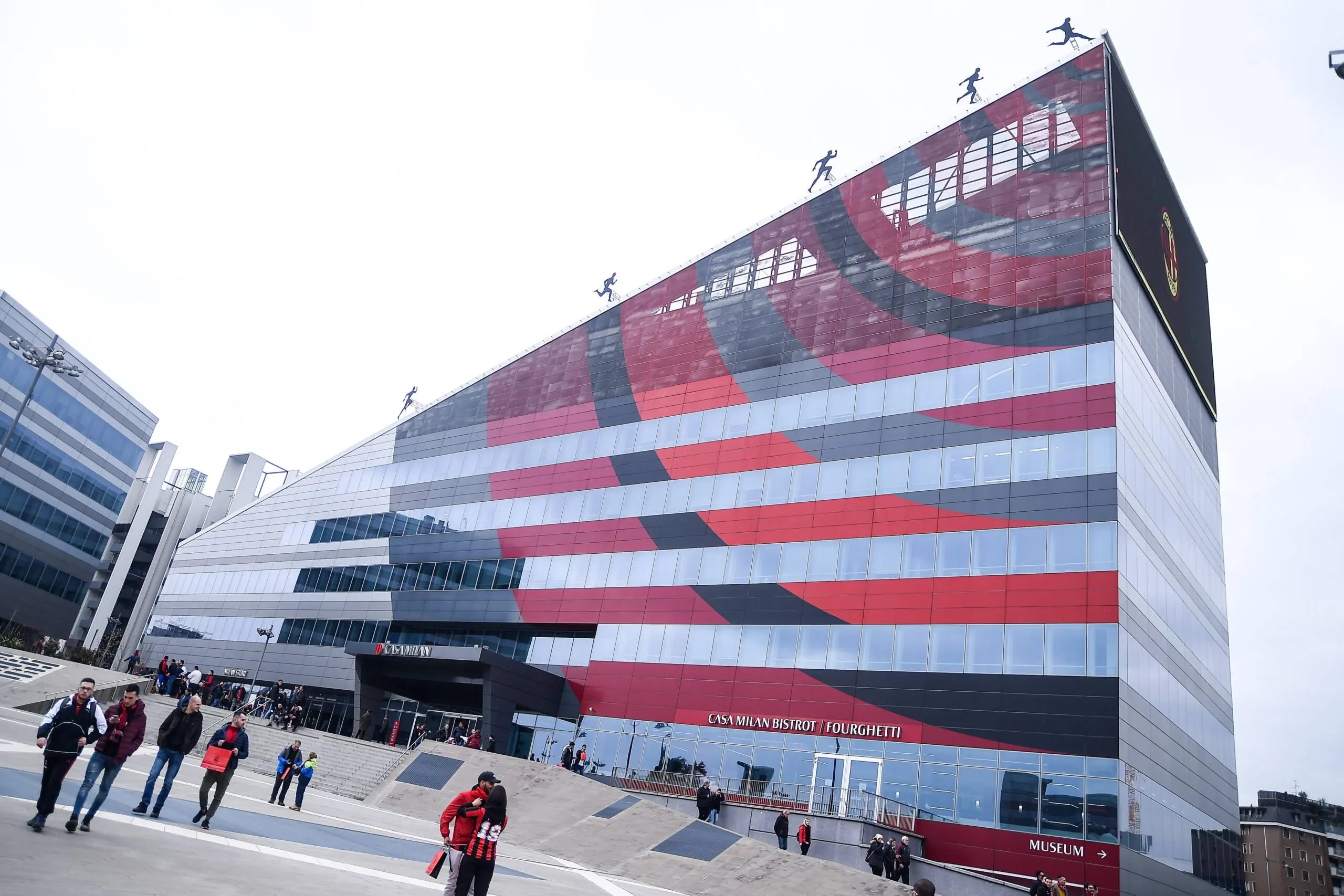 Incontro tra Milan e Spal per decidere il futuro del calciatore rossonero
