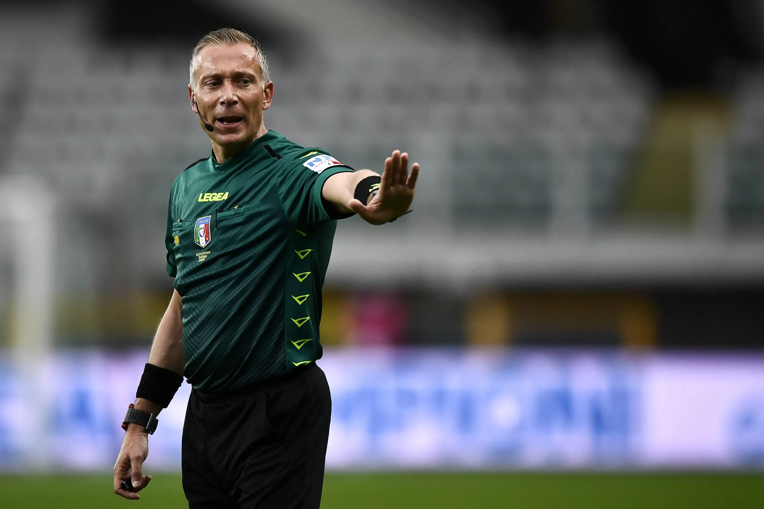 Juve – Milan a Valeri e il popolo rossonero insorge. I precedenti