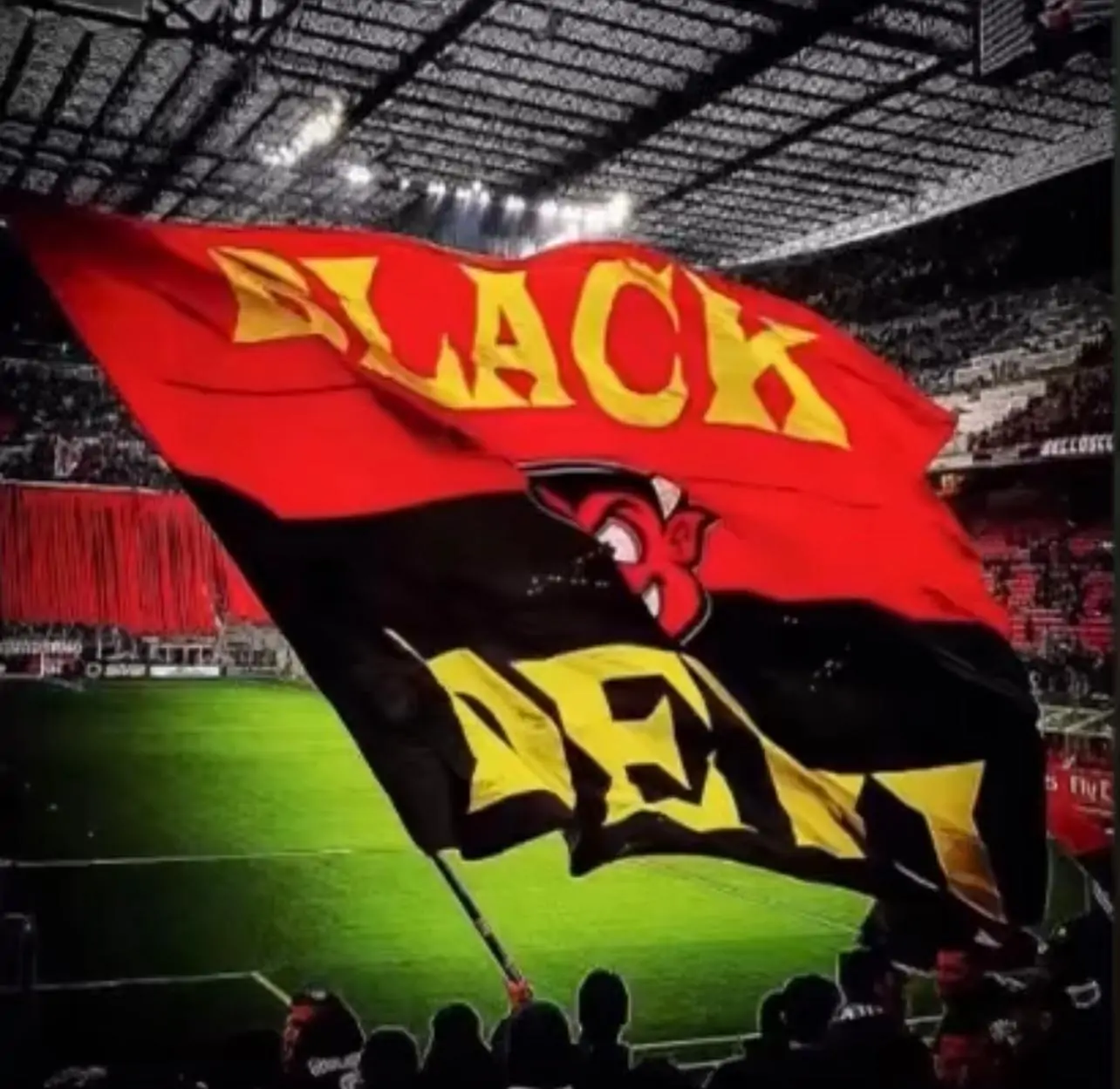 SM – Duro comunicato contro Donnarumma da parte di un gruppo della tifoseria rossonera