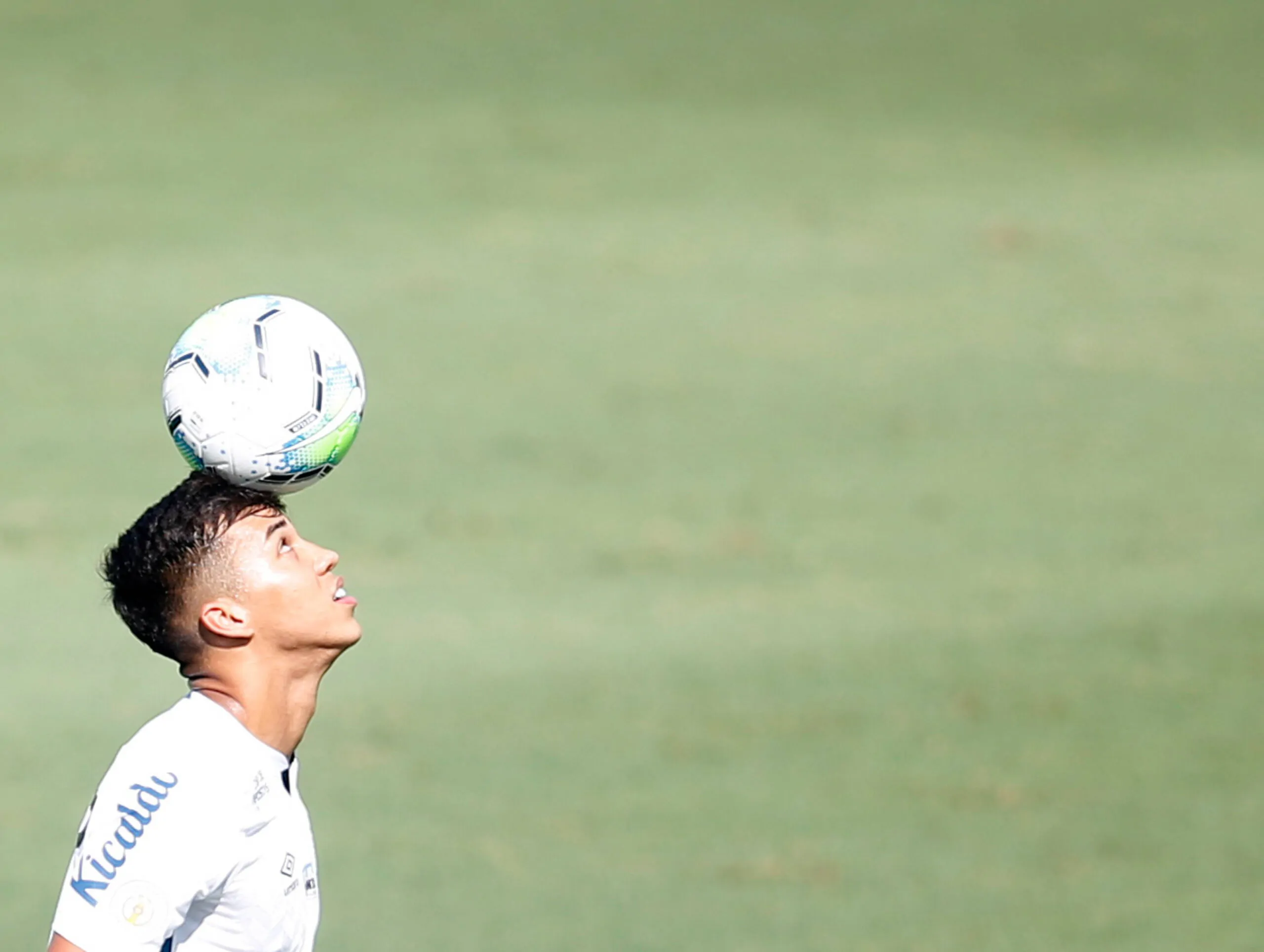 Il Milan vuole calare il poker: proposta per il talento del Santos