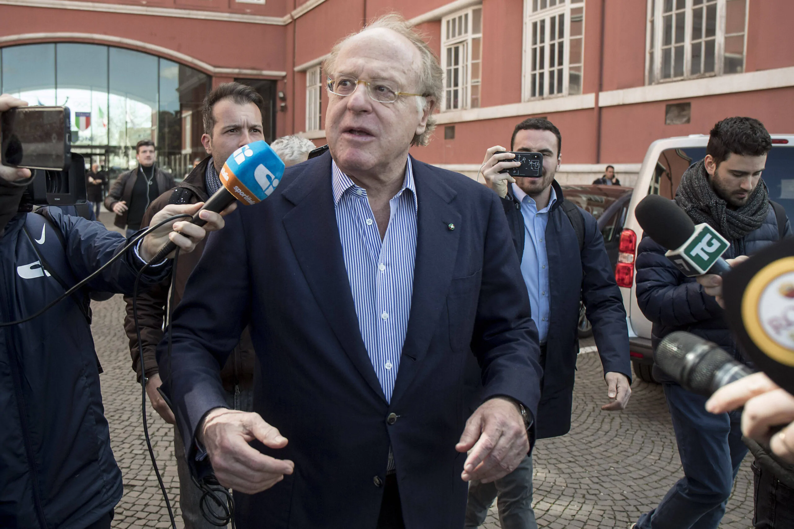 Parla Scaroni: “Riapertura stadi? Bisogna fare così”