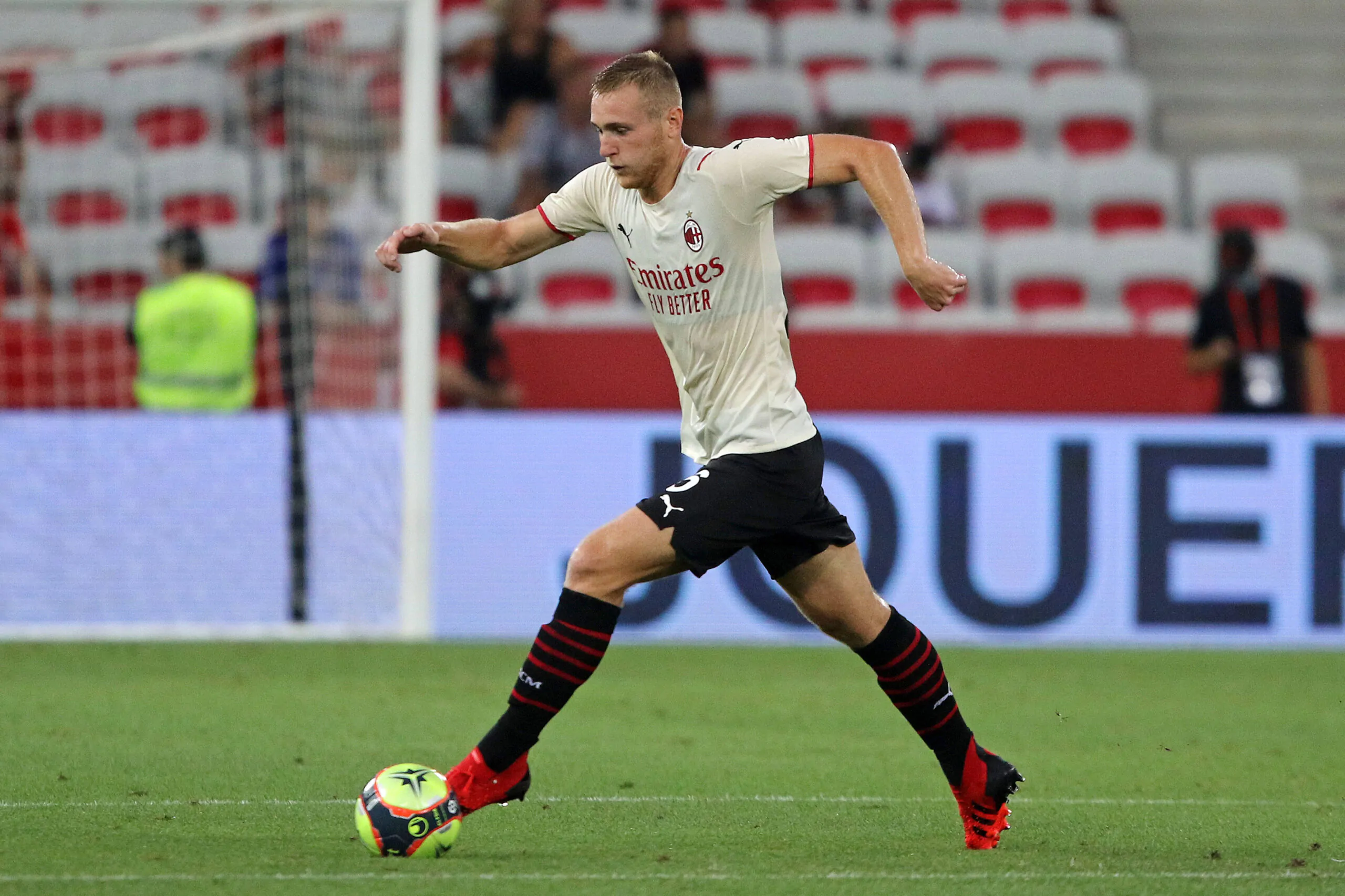 Il centrocampista rossonero verso una nuova cessione in prestito