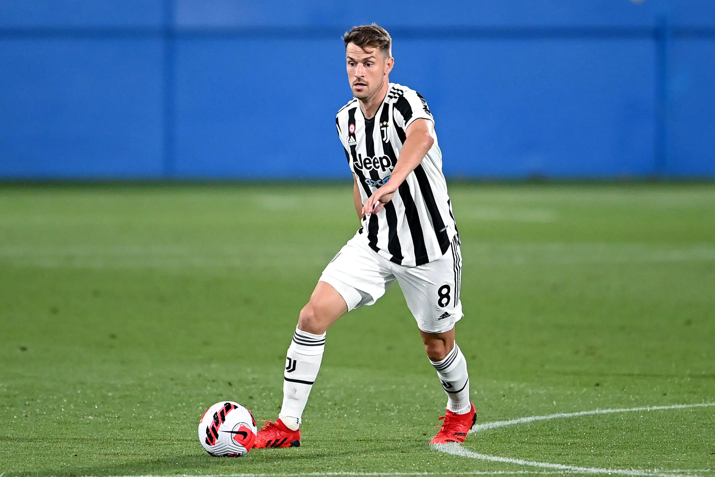 Si allontana un nome per la trequarti del Milan