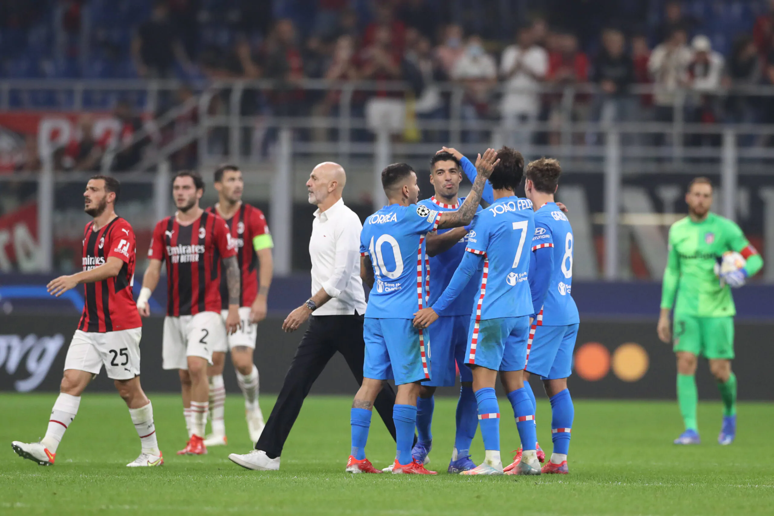 A lezione di stile: il Milan accetta la sconfitta ed è più forte anche delle ingiustizie