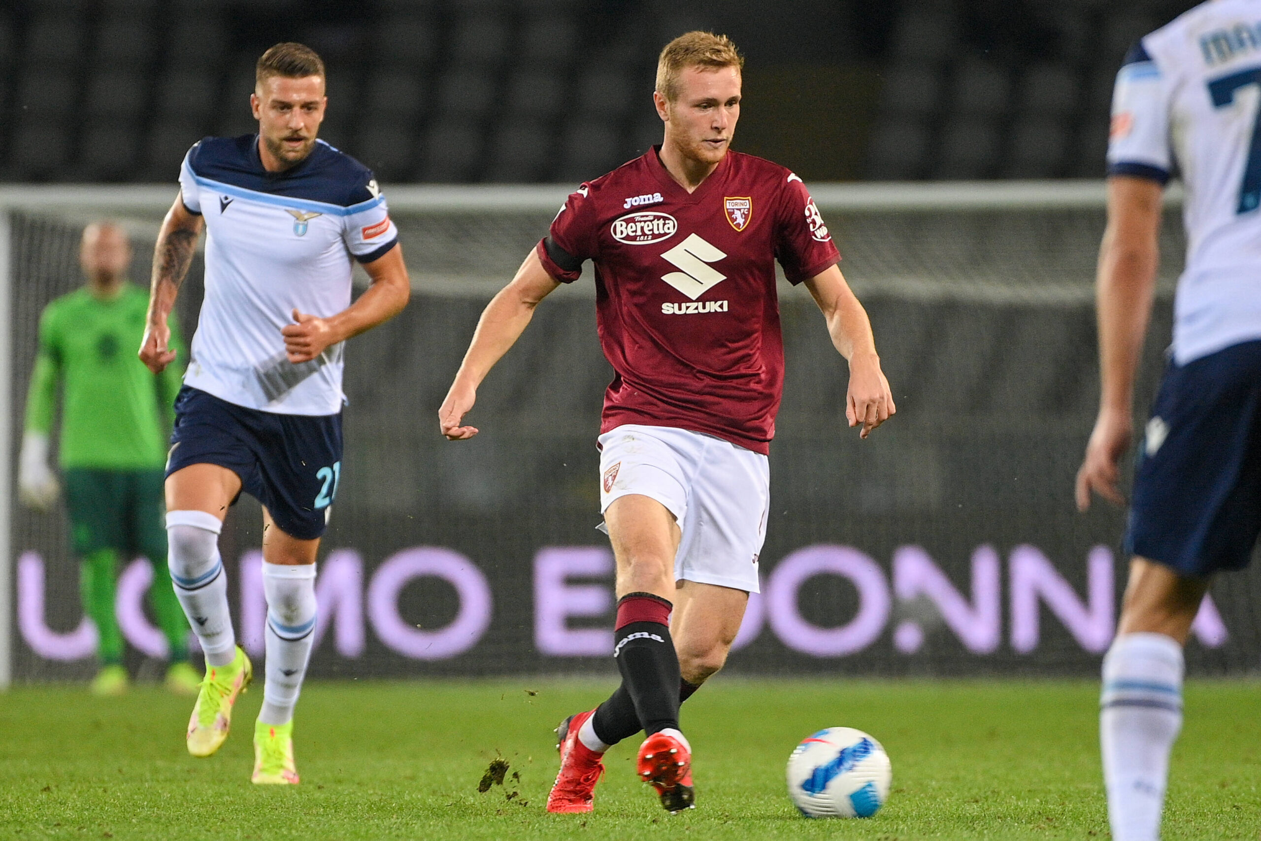 Pobega, Torino, Milan