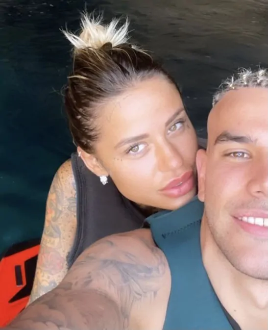 Che notizia per Theo Hernandez: l’annuncio della fidanzata su Instagram