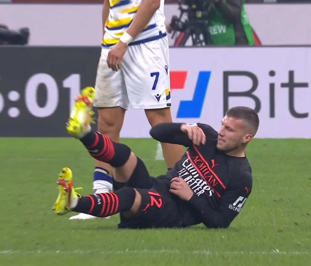 SM – Distorsione alla caviglia per Rebic