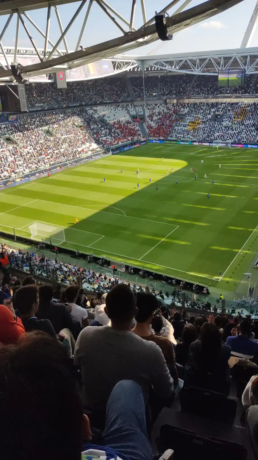 Donnaruma accolto dagli applausi all’Allianz Stadium