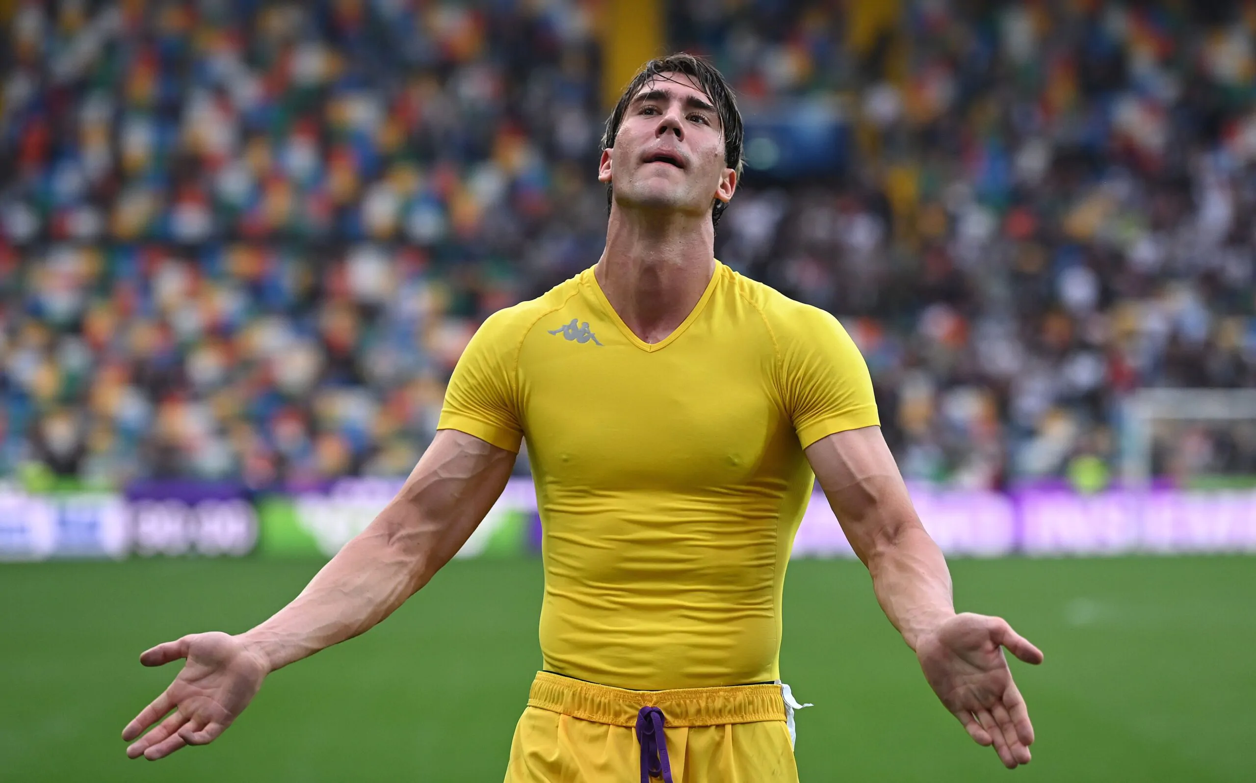 Contratto Vlahovic: ci sono novità. Il Milan intuisce l’occasione