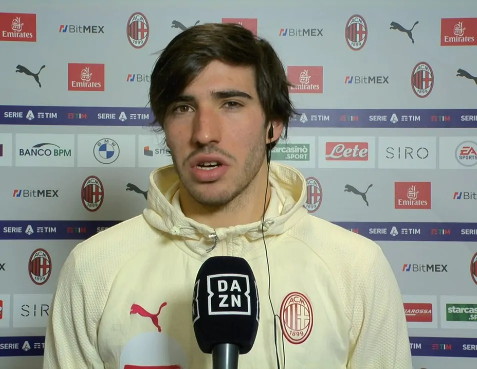 Tonali: “Oggi non abbiamo giocato da Milan. Con chi preferisco giocare? Vi dico la mia”
