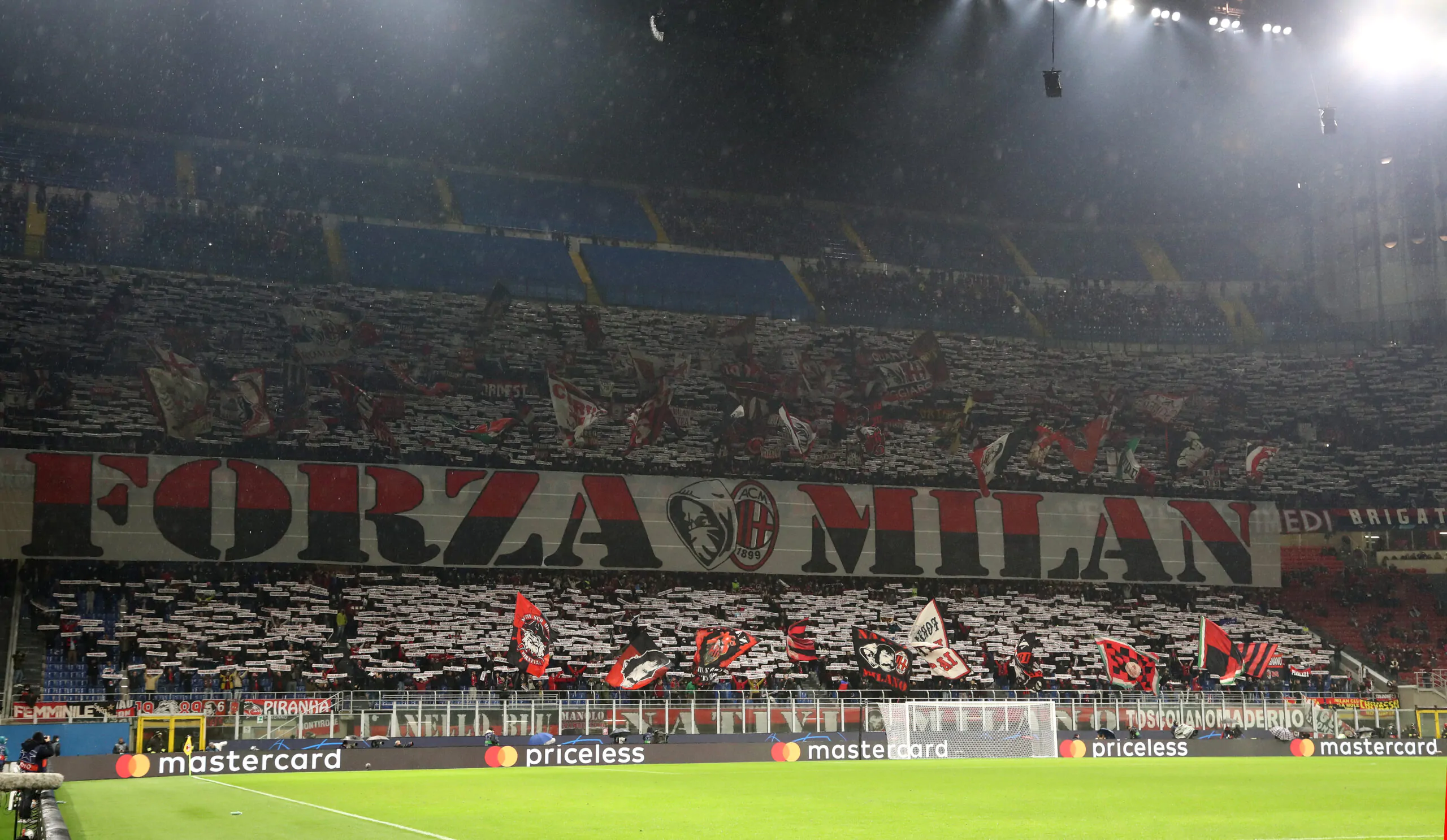 Il doppiopesismo applicato solo al Milan. Con il derby tornano critici ed esperti: analisi di un’attesa banale