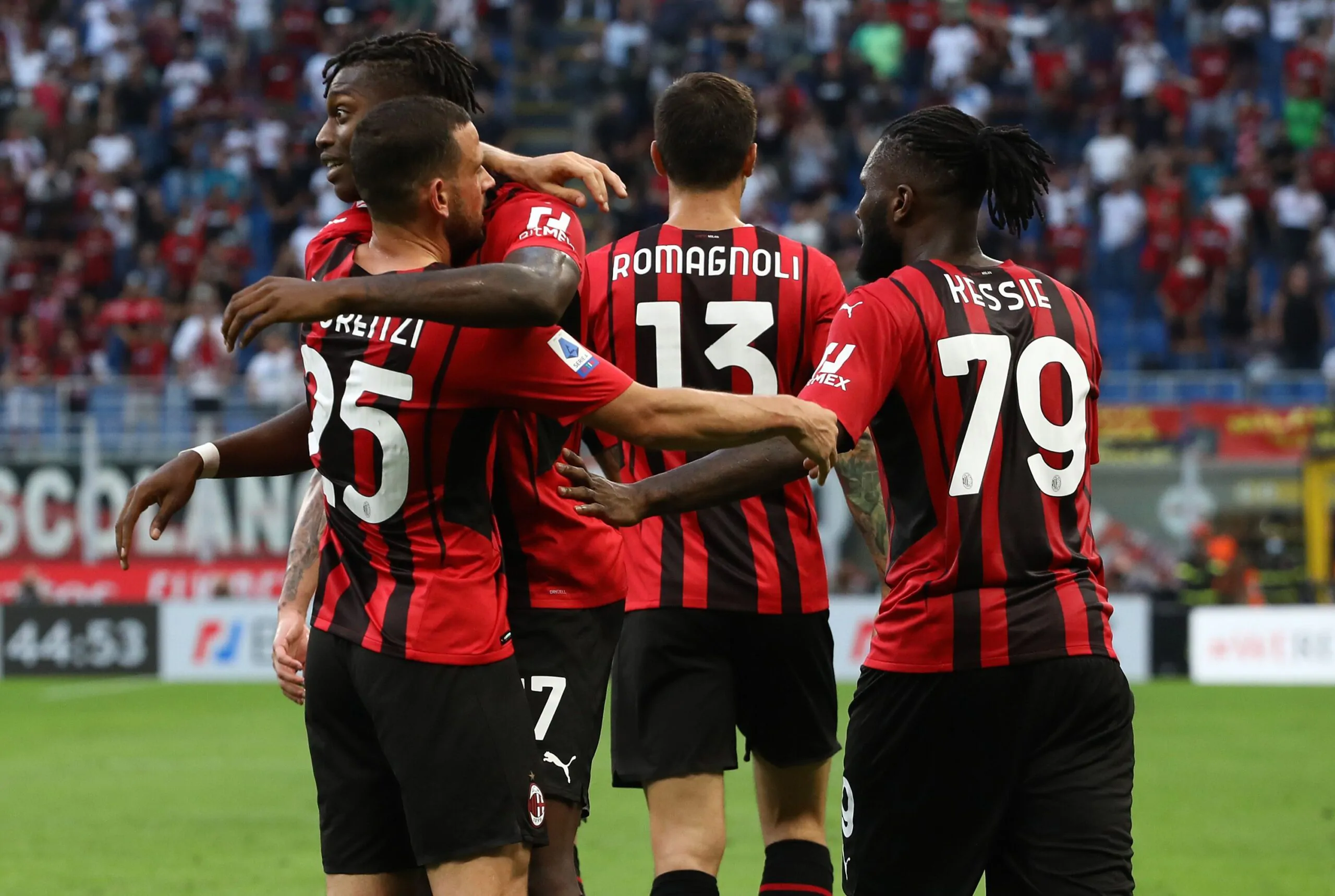 L’ex calciatore non ha dubbi: “Il Milan resta la favorita per lo scudetto”