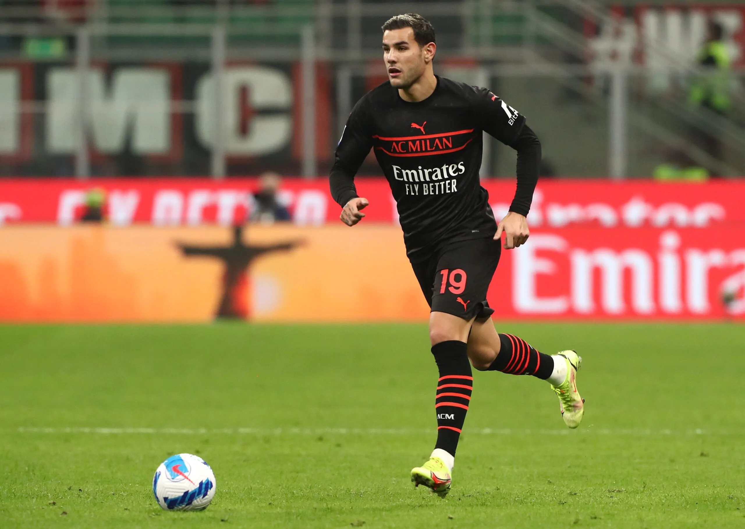 Theo nella storia: è il primo difensore a farlo!