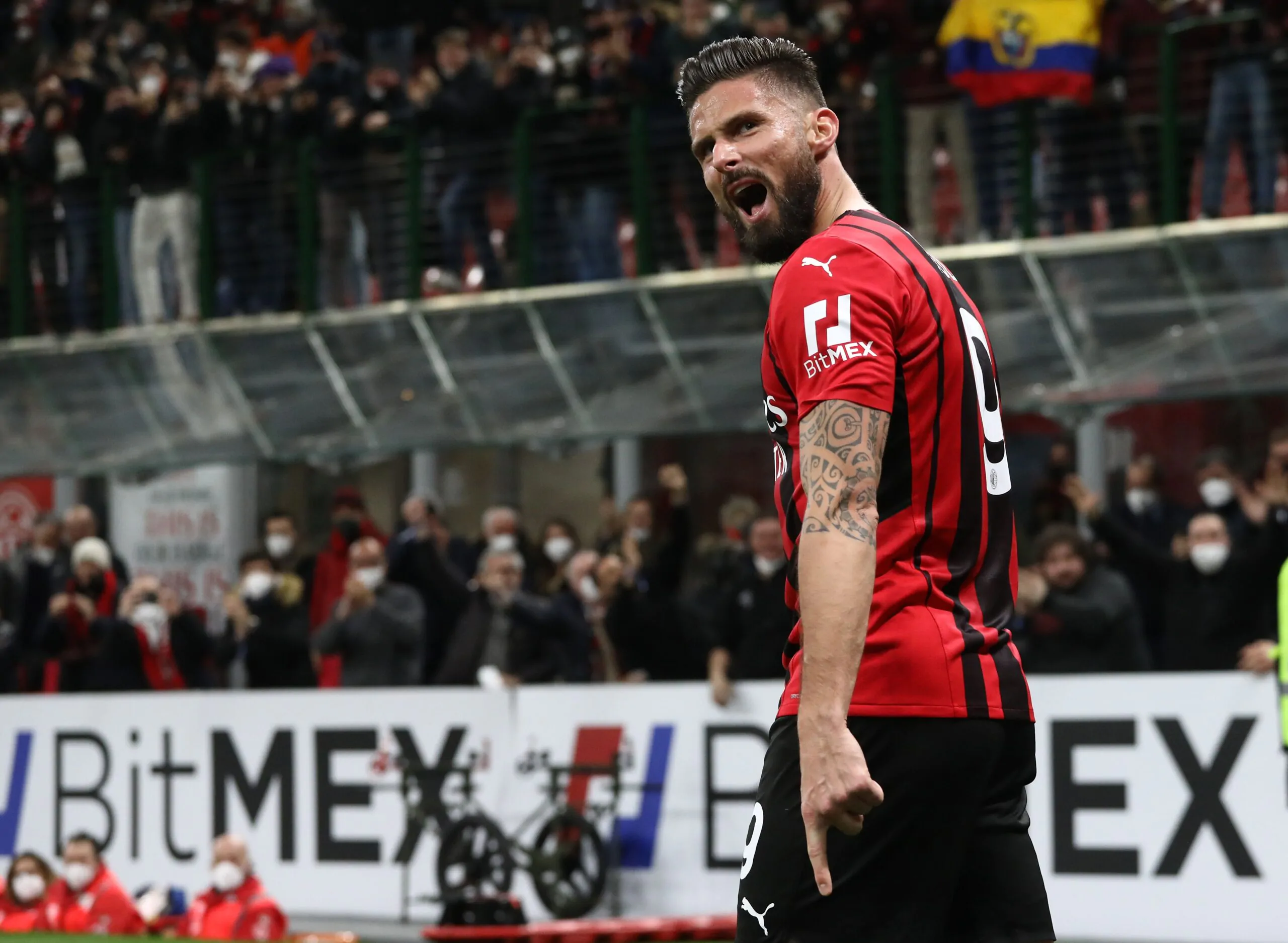 Giroud: “Amo questo paese. Voglio farlo con la maglia del Milan”