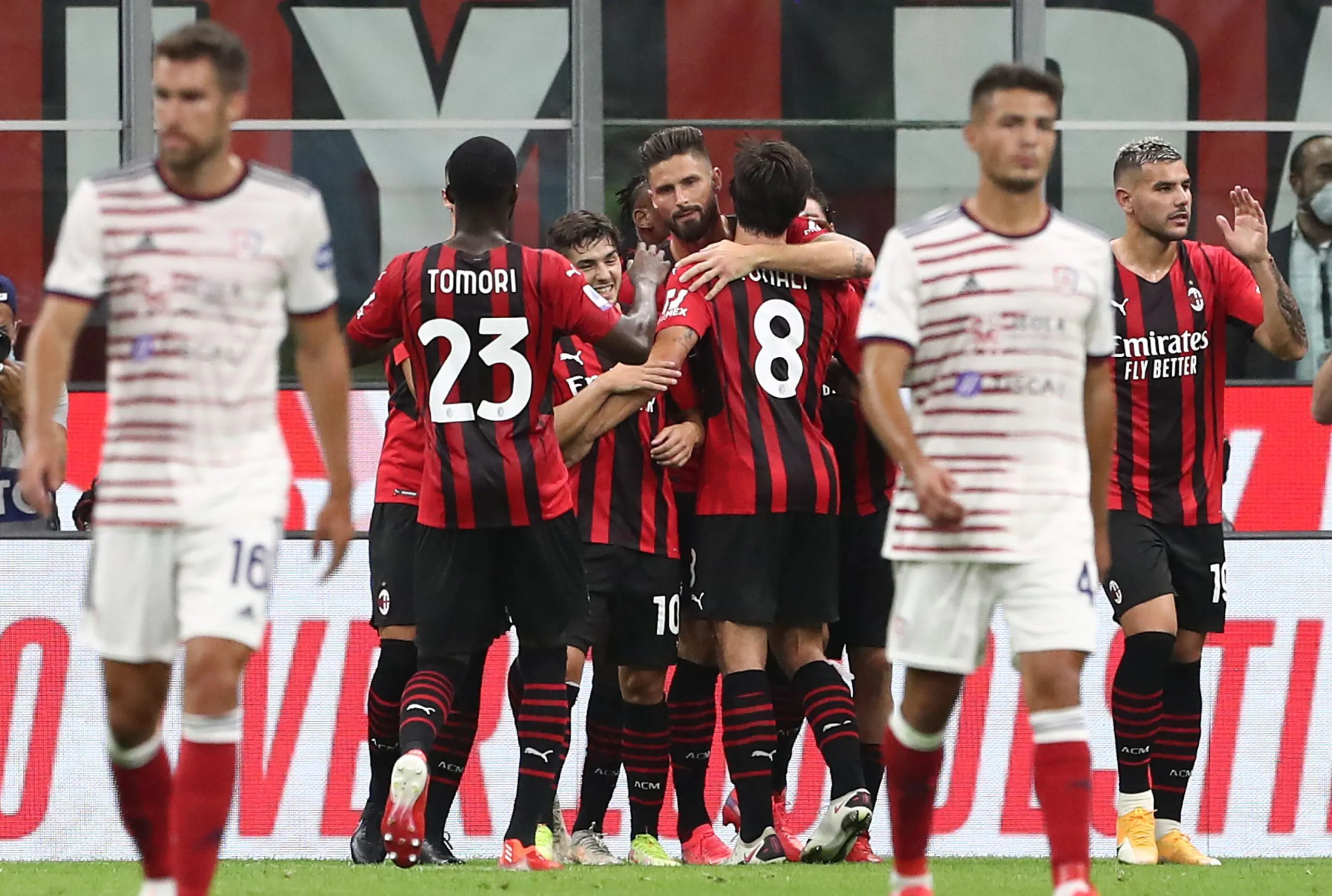 Serafini sicuro: “Il Milan dovrà farlo contro il Cagliari!”