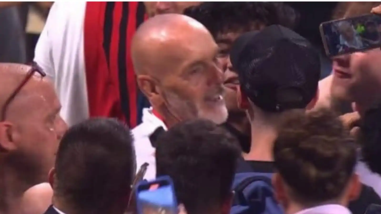 Rubata la medaglia di Pioli: “Ridatemela, è l’unica che ho”