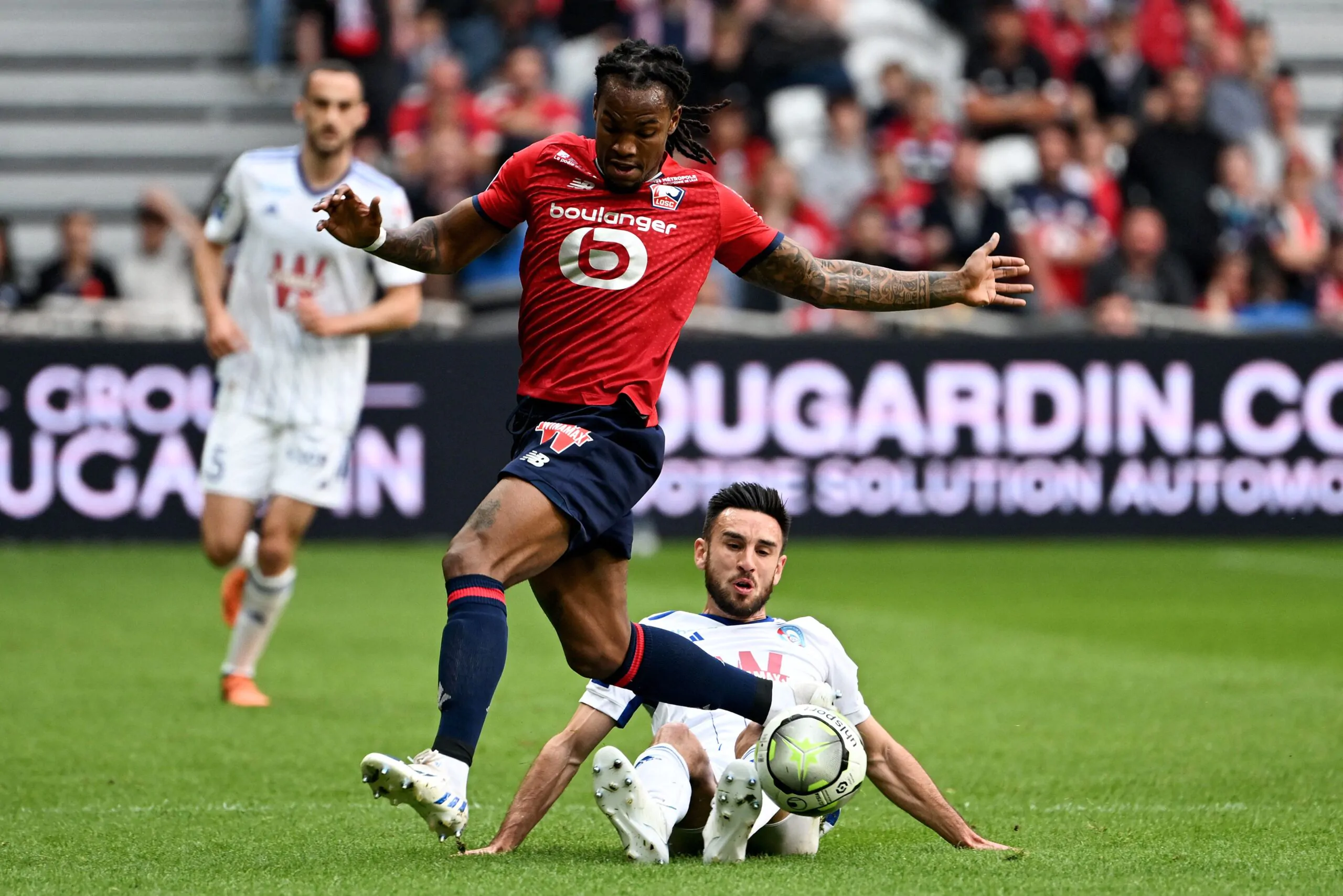 Calciomercato Milan, concorrenza per Sanches: che offerta del PSG!
