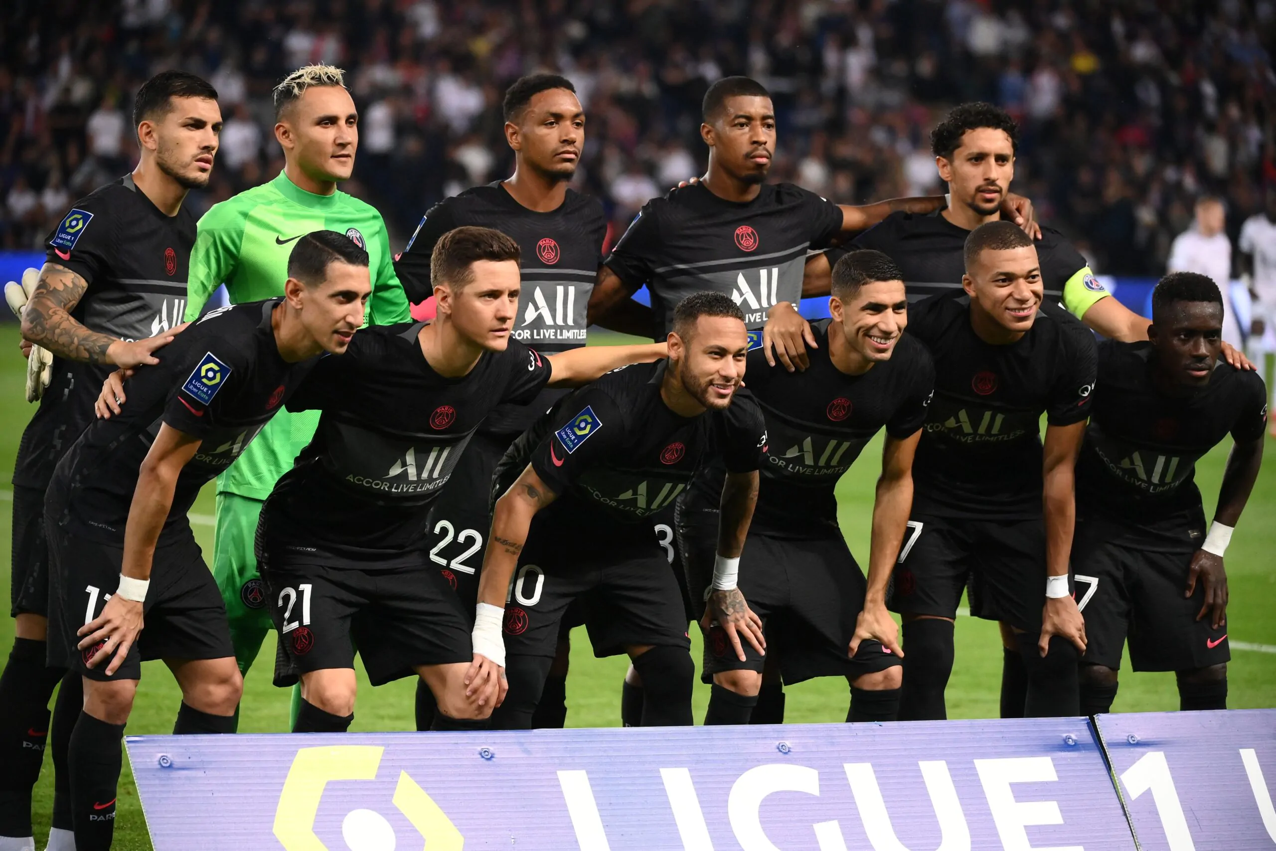 Milan, nome a sorpresa per la difesa: arriva dal Paris Saint-Germain