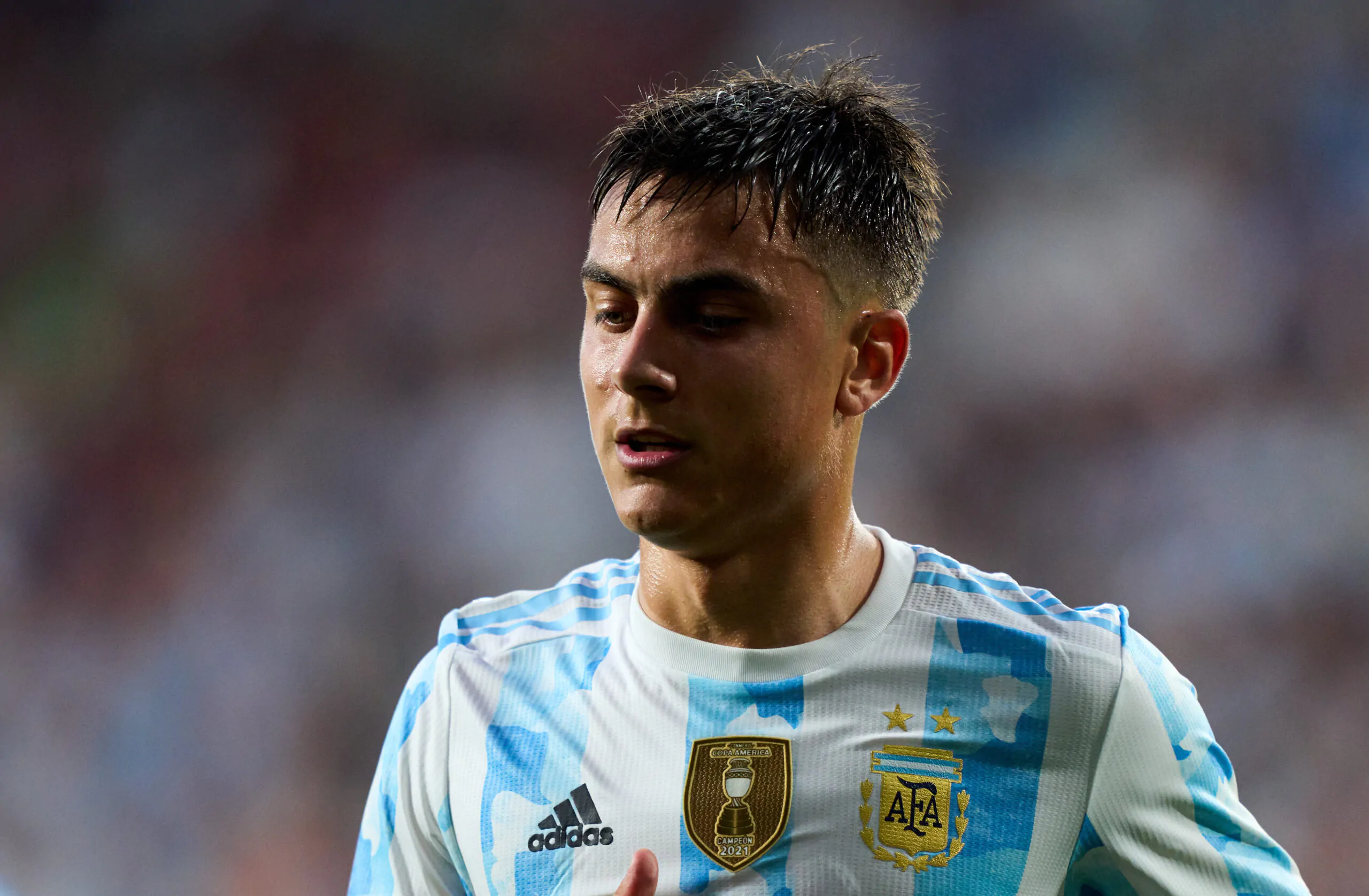 Dybala, il Milan attratto dall’argentino ma c’è un ostacolo